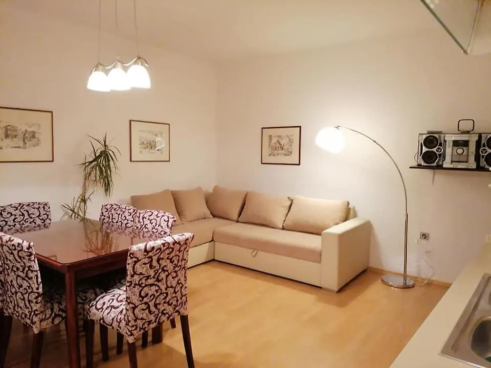 ביוגראד נה מורו Apartments Andrijana